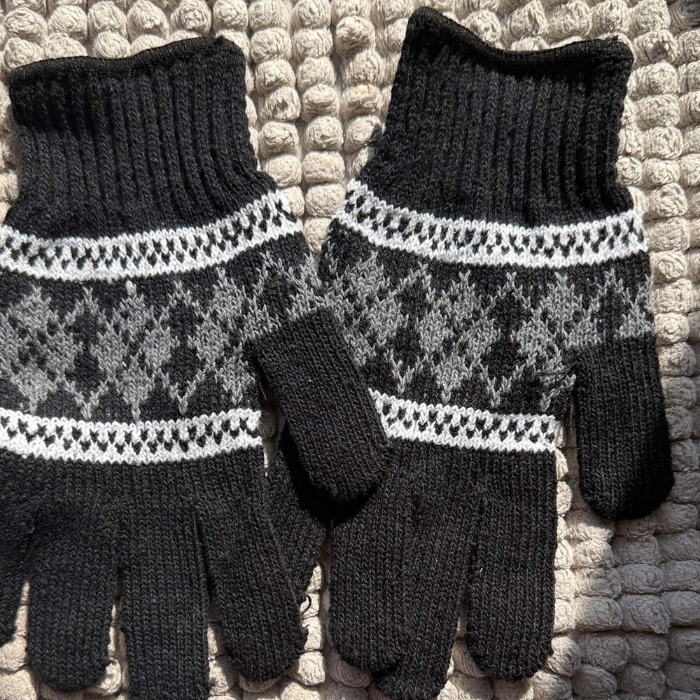 Vintage Black and Gray Patterned Gloves